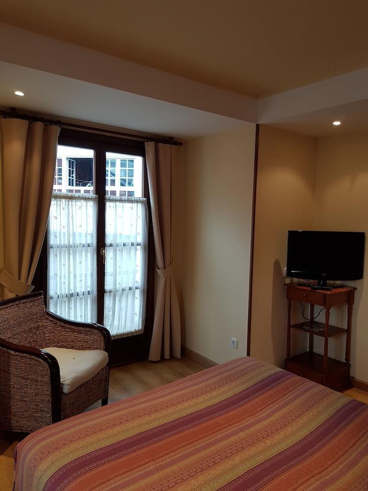 Hotel Rural La Plaza Caso المظهر الخارجي الصورة