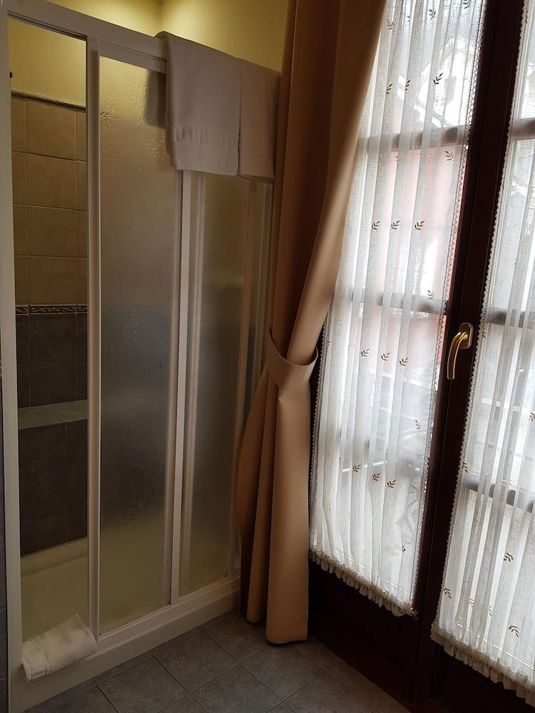 Hotel Rural La Plaza Caso المظهر الخارجي الصورة