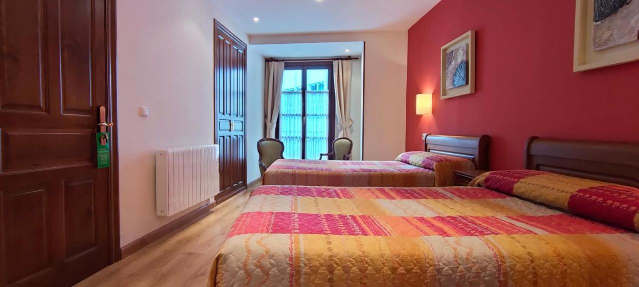 Hotel Rural La Plaza Caso المظهر الخارجي الصورة