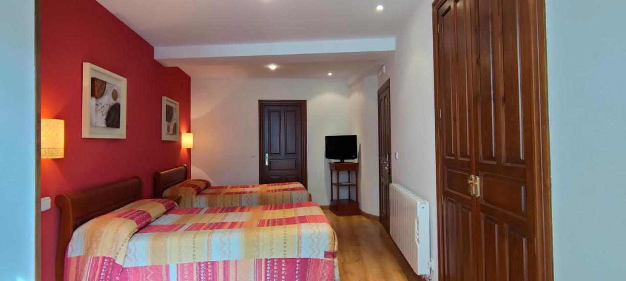 Hotel Rural La Plaza Caso المظهر الخارجي الصورة
