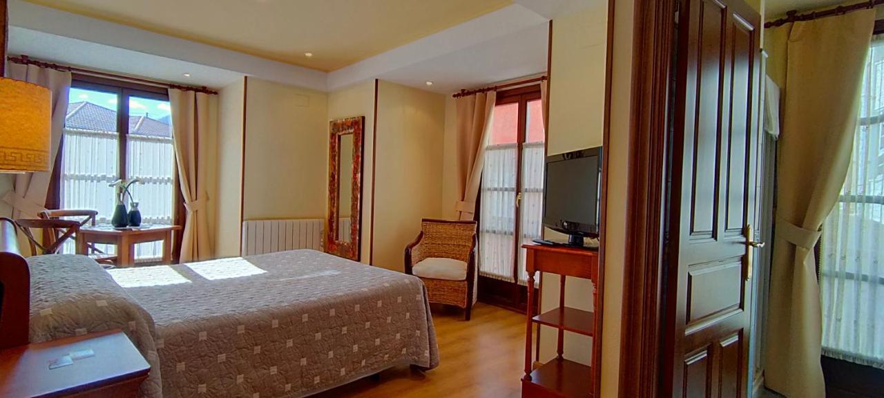 Hotel Rural La Plaza Caso المظهر الخارجي الصورة