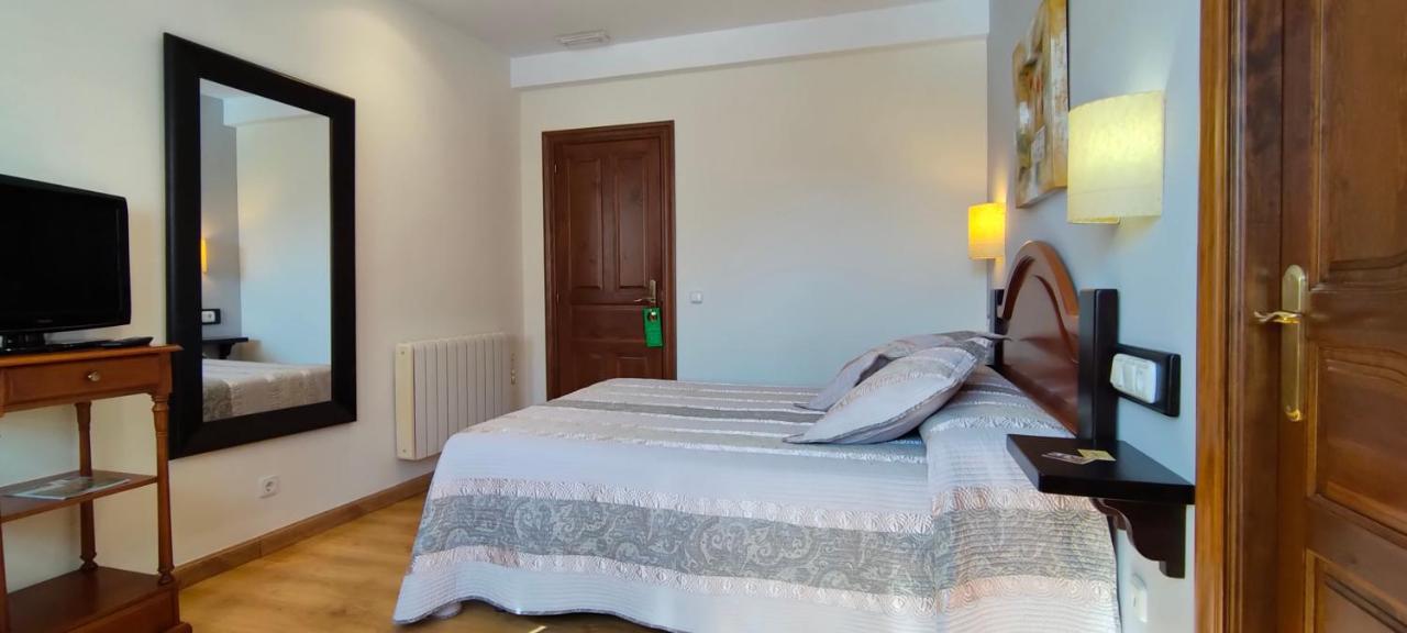Hotel Rural La Plaza Caso المظهر الخارجي الصورة