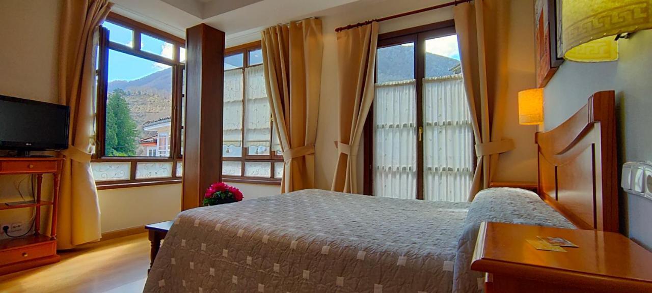 Hotel Rural La Plaza Caso المظهر الخارجي الصورة